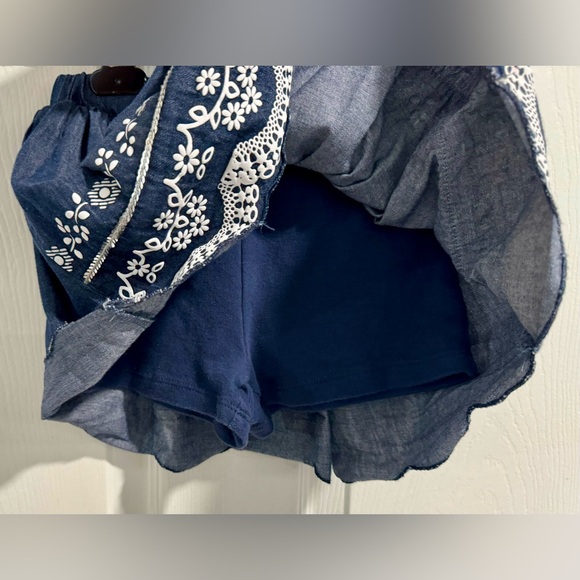 Flapdoodles Ruffled Sleeved Blouse w/Scalloped Denim Pleated Skirt Set. Size 4. - Picture 6 of 9